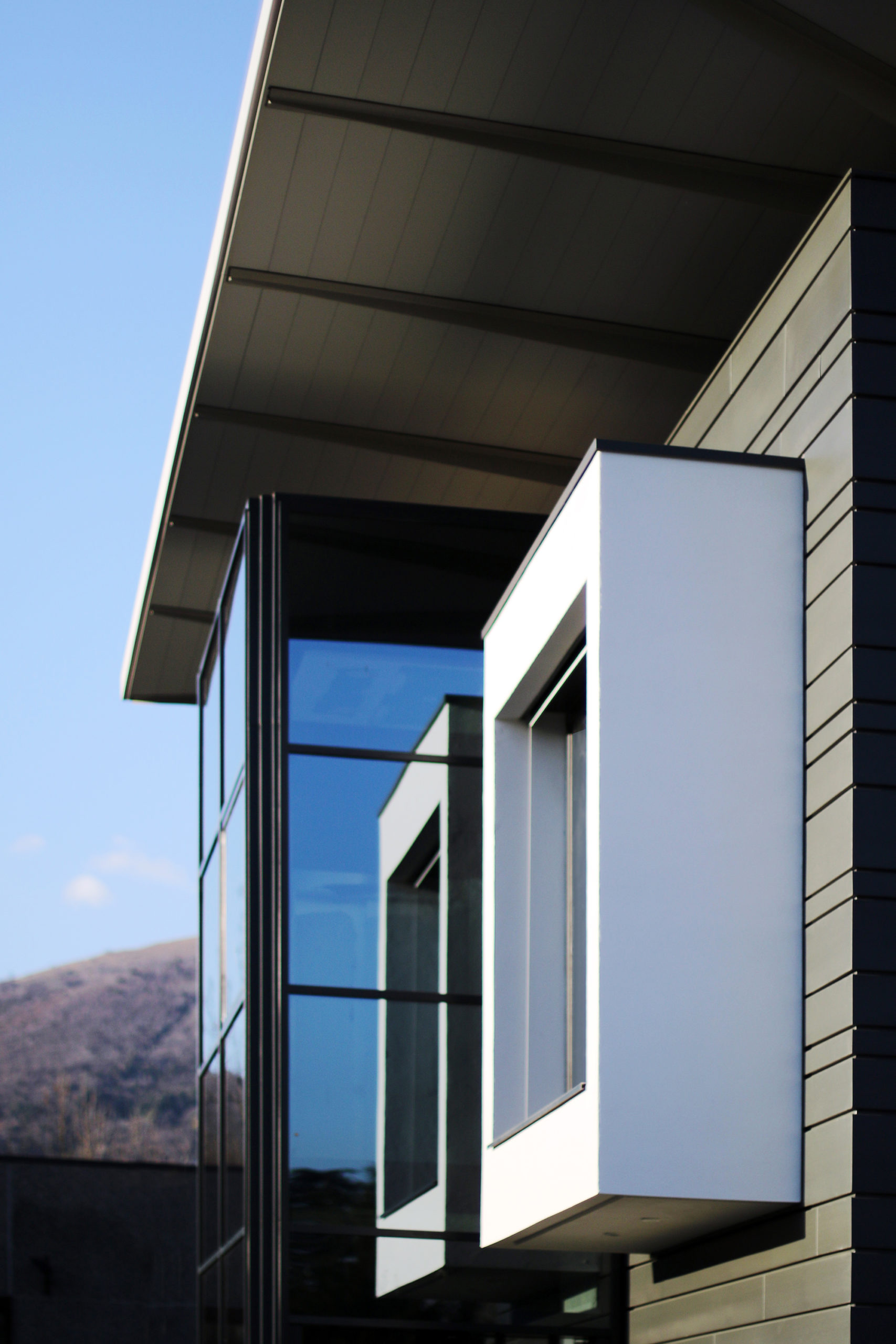 MAURISTUDIO-umberto-mauri-mauri-studio-bosisio-parini-New-Office-Building-Bosisio-Parini-Lecco-work-in-progress-Ventilated-Facade_final_08_2000